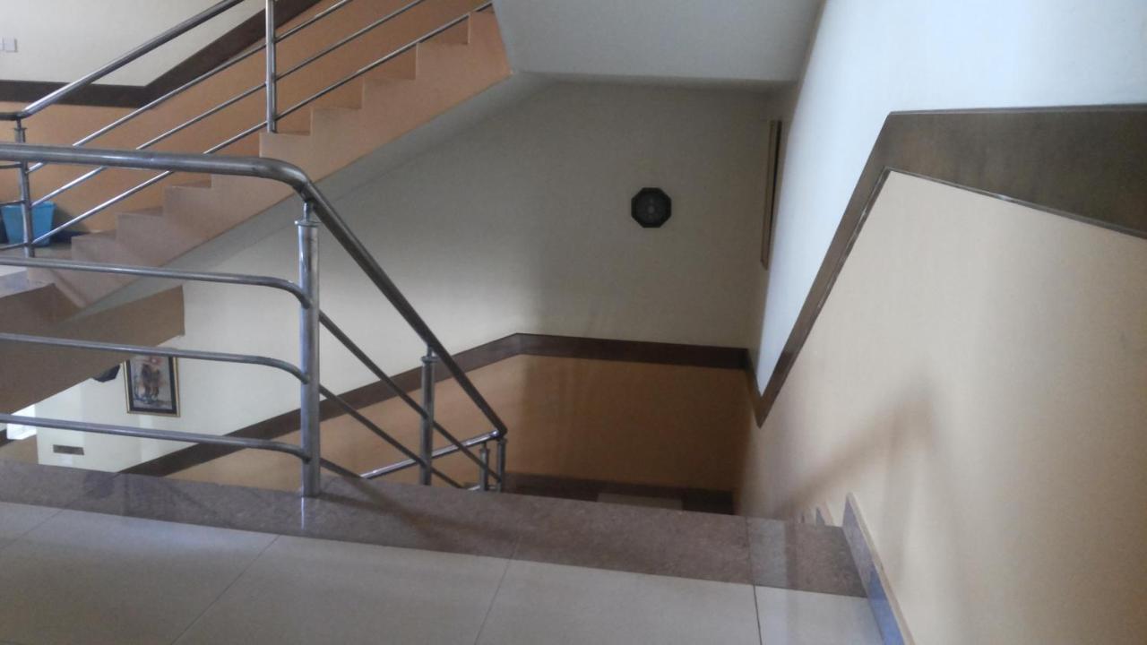 Palema Crown Hotel Гулу Экстерьер фото